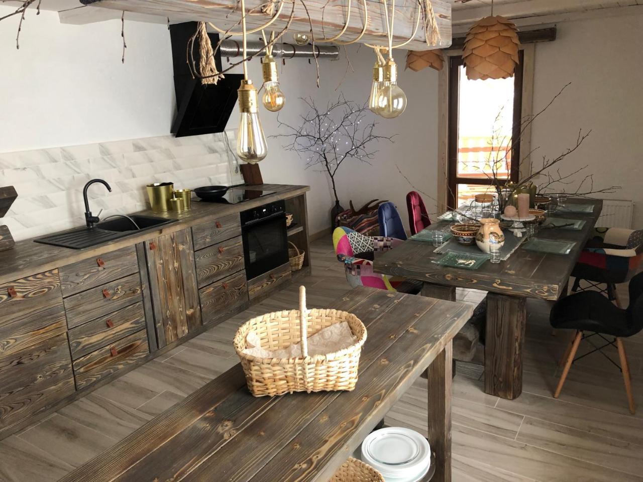 Гуцульська Хата Hotell Jasinja Exteriör bild